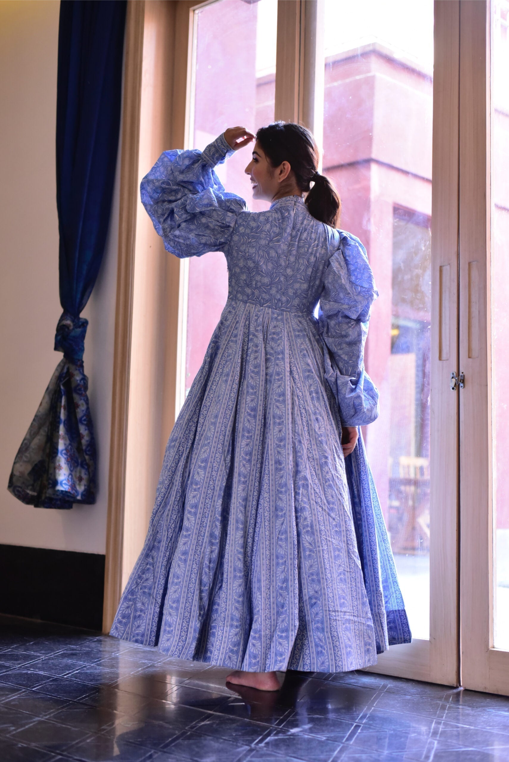 Carolina trendy sleeves maxi