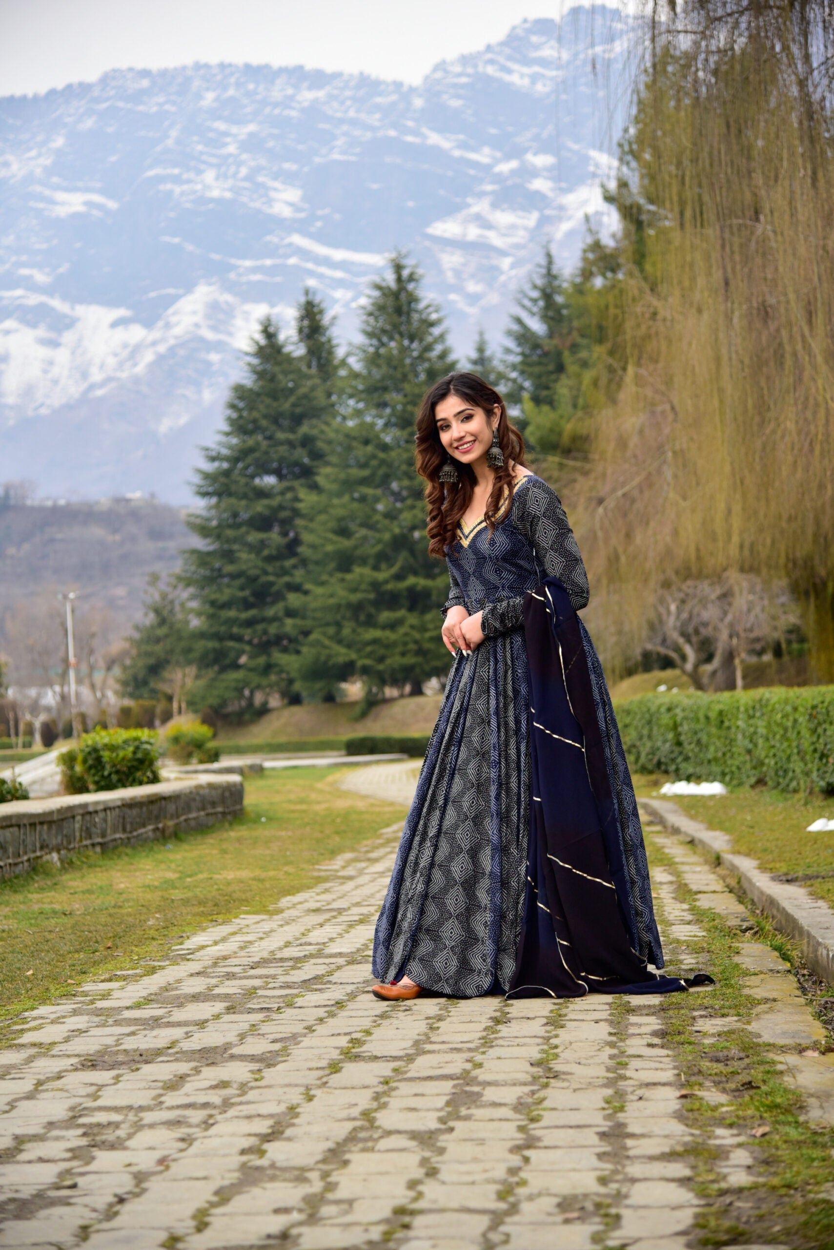 Gayatri black and blue combi maxi set