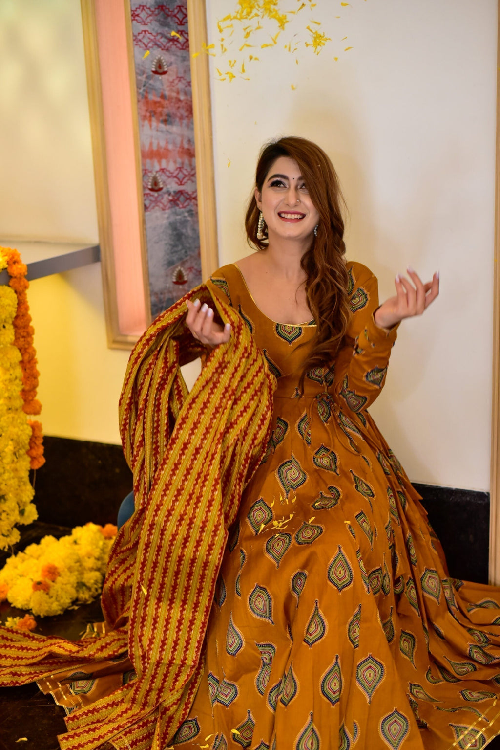 Kaina mustard suit set